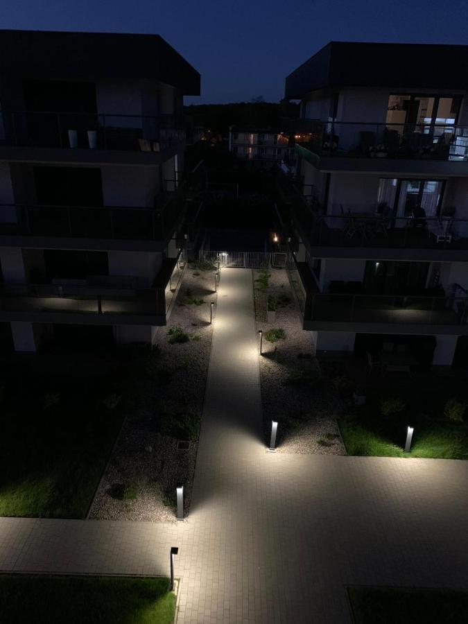 Ive'S Golden Gardenia Seaside Apartment Dziwnow Bagian luar foto